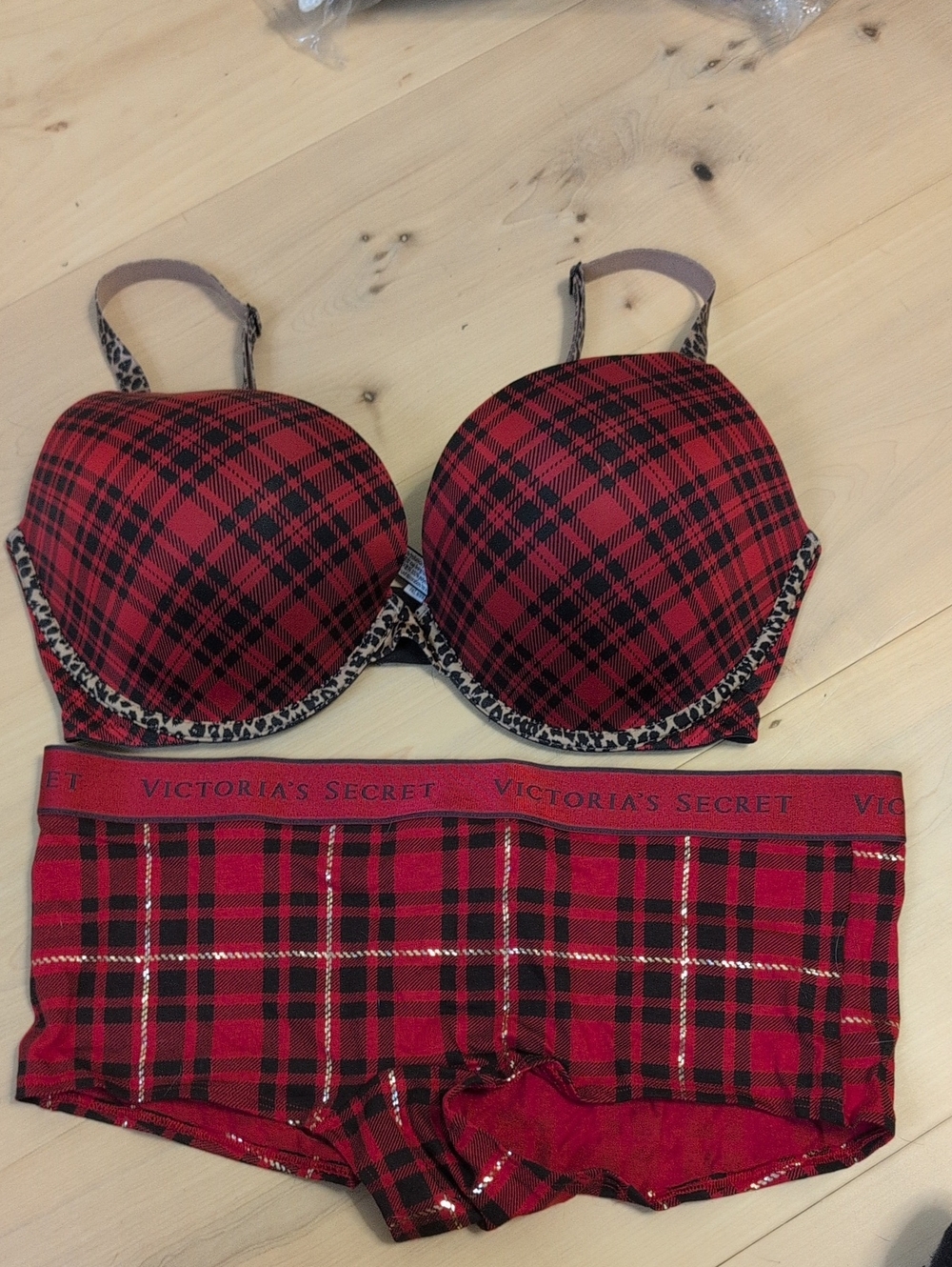 VS Bra & Panty Set